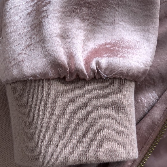 Tone It Up Pink Satin Bomber Jacket. Front Zip. Mob Wife. Palm trees. LARGE - Picture 10 of 16